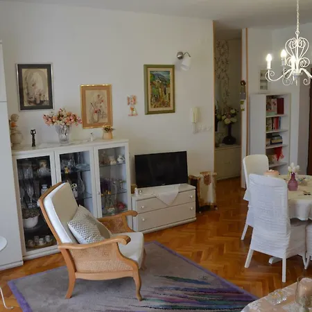 Sunce Апартаменты Макарска